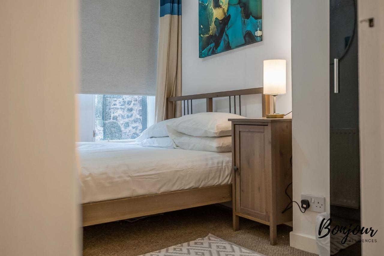 Cosy Grassmarket 2Br-1Ba - Newly Decorated! By Bonjour Residences Edinburgh Exterior photo