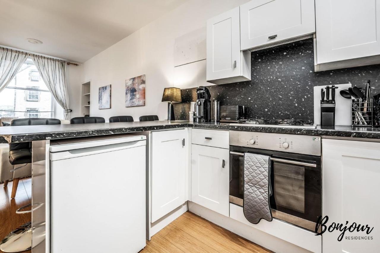 Cosy Grassmarket 2Br-1Ba - Newly Decorated! By Bonjour Residences Edinburgh Exterior photo