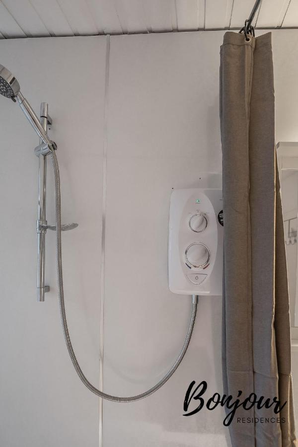 Cosy Grassmarket 2Br-1Ba - Newly Decorated! By Bonjour Residences Edinburgh Exterior photo